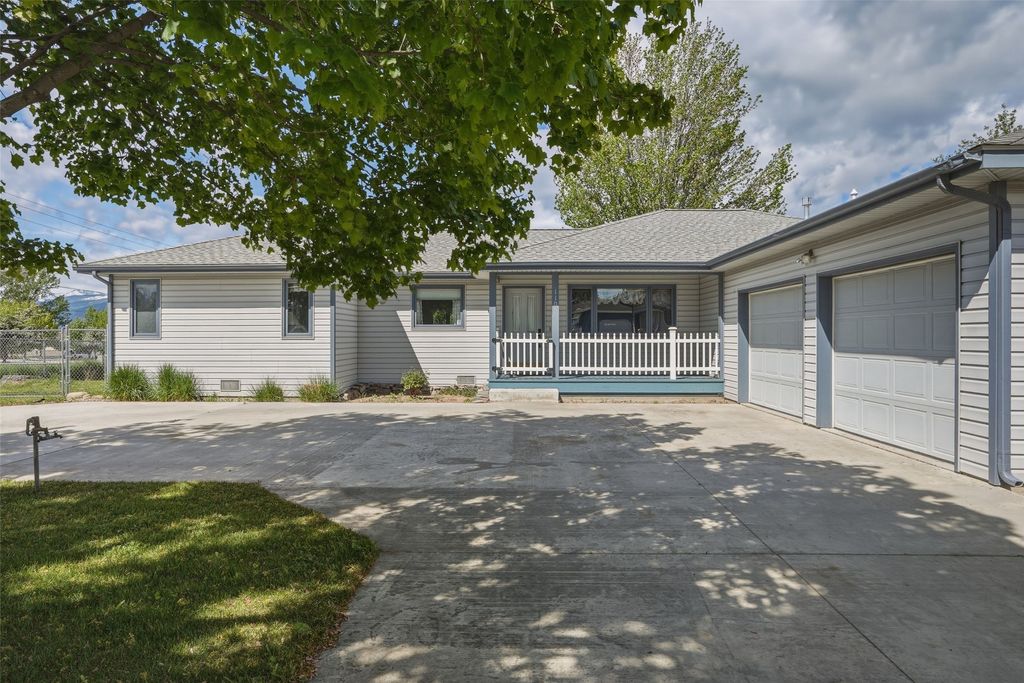 Photo of 1105 College Street, Stevensville, MT 59870 (MLS # 30071123)