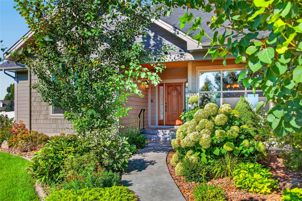 Photo of 258 McWenneger Drive, Kalispell, MT 59901 (MLS # 30077794)