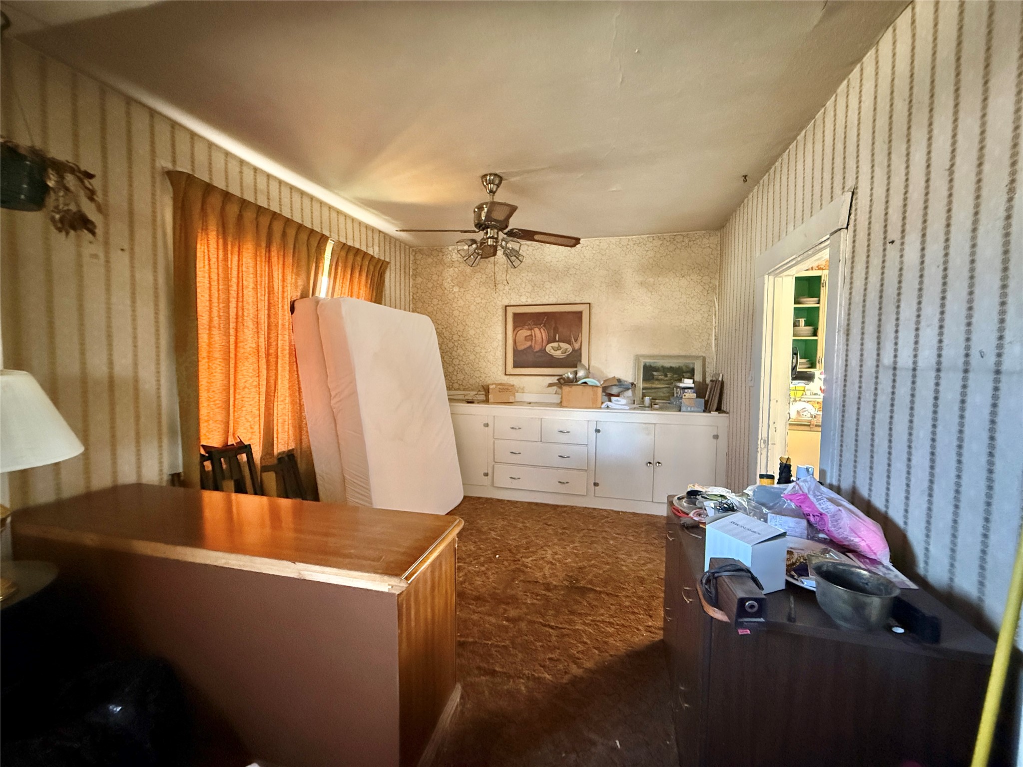 2011 Kensington Avenue