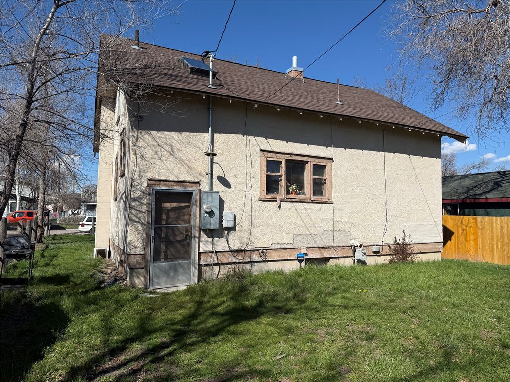 Photo of 2011 Kensington Avenue, Missoula, MT 59801 (MLS # 30068268)