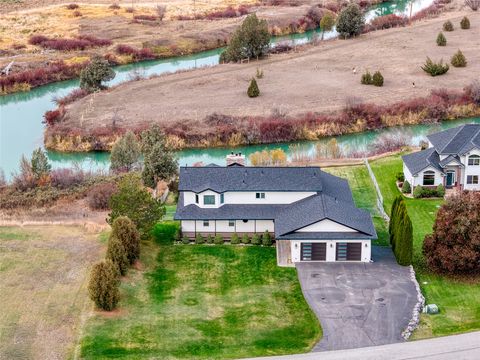 Photo of 348 Stillwater Loop, Kalispell, MT 59901 (MLS # 30063385)