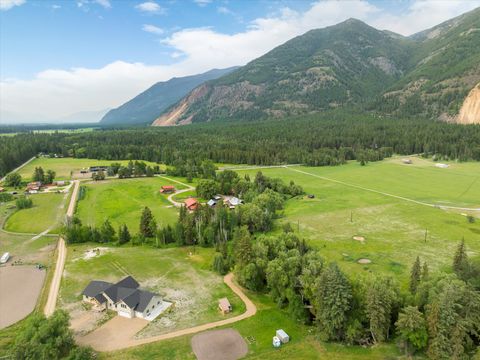 Photo of 834 Blackmer Lane, Columbia Falls, MT 59912 (MLS # 30051922)