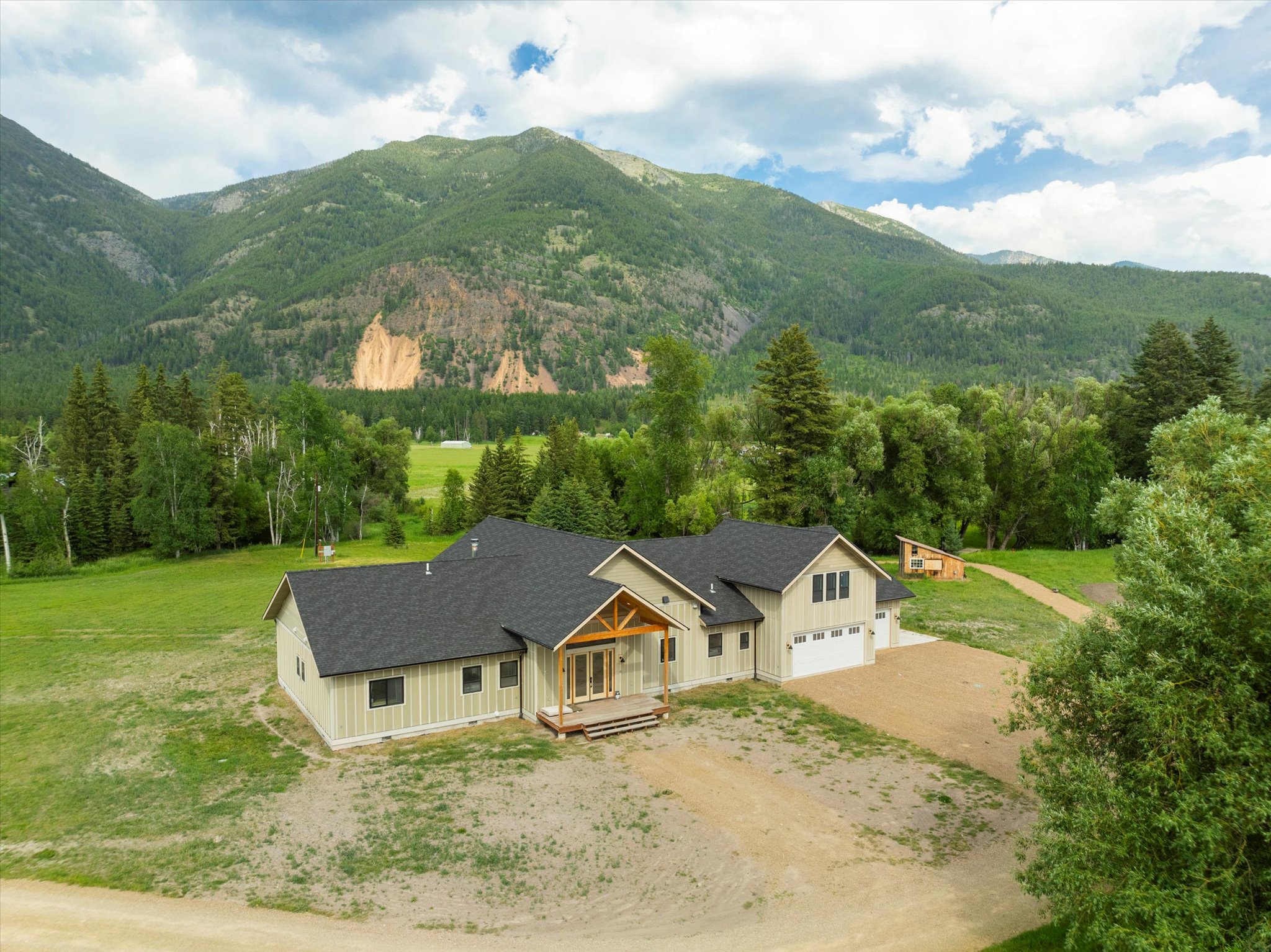 834 Blackmer Lane