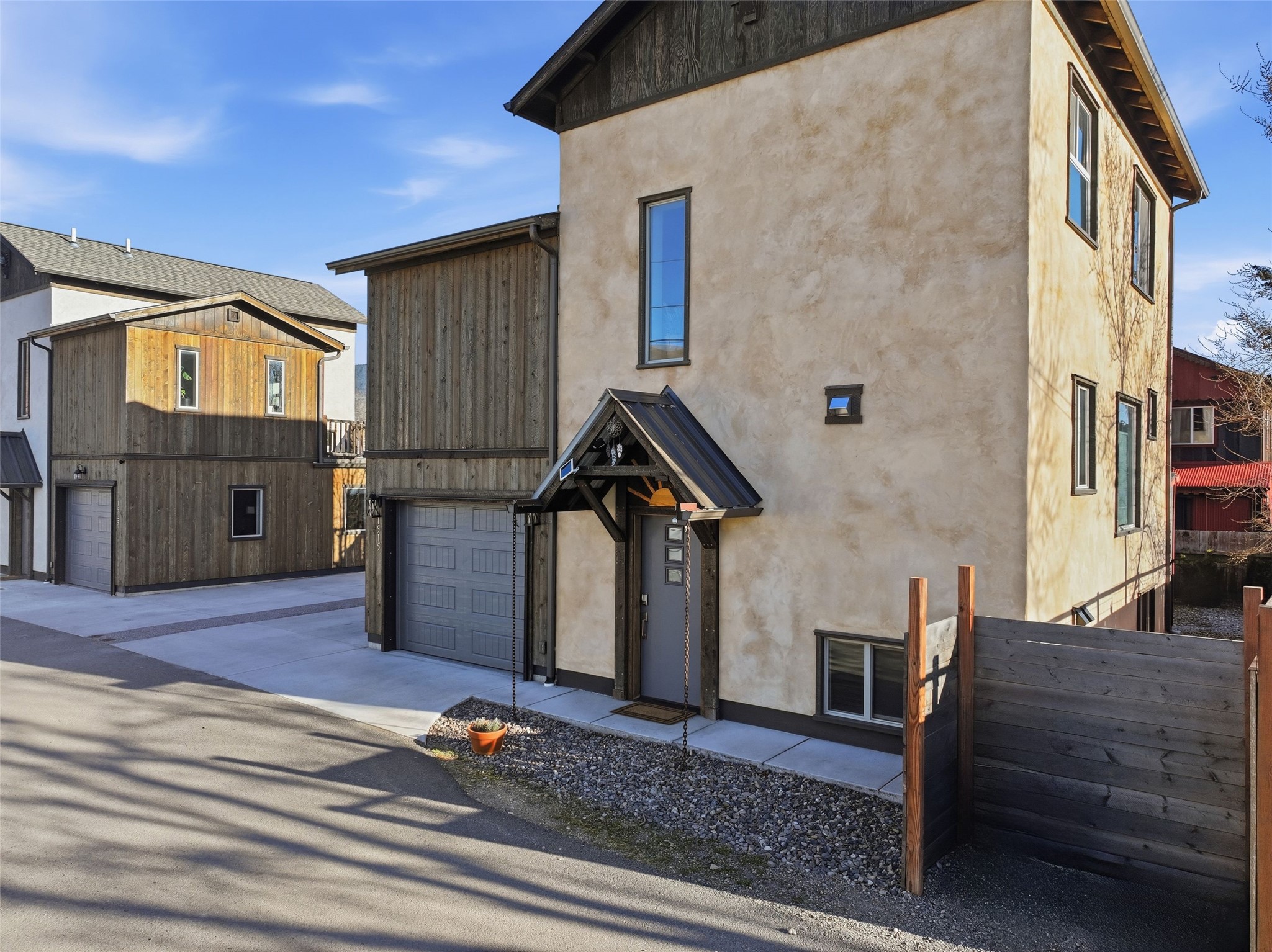 1515 N Dickens Street