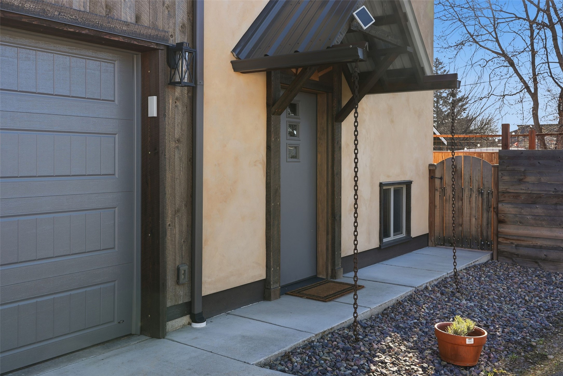 1515 N Dickens Street