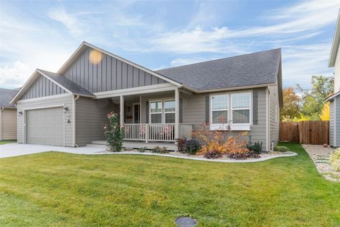 Photo of 113 Rosemary Lane, Hamilton, MT 59840 (MLS # 30066072)