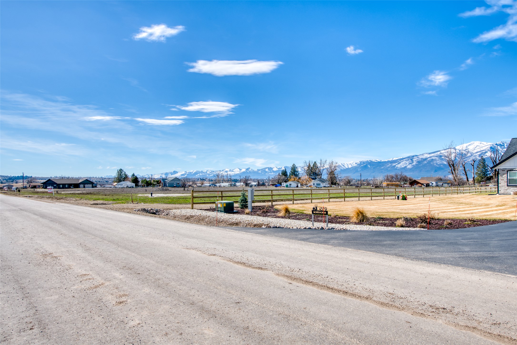 4574 Broken Spoke Road