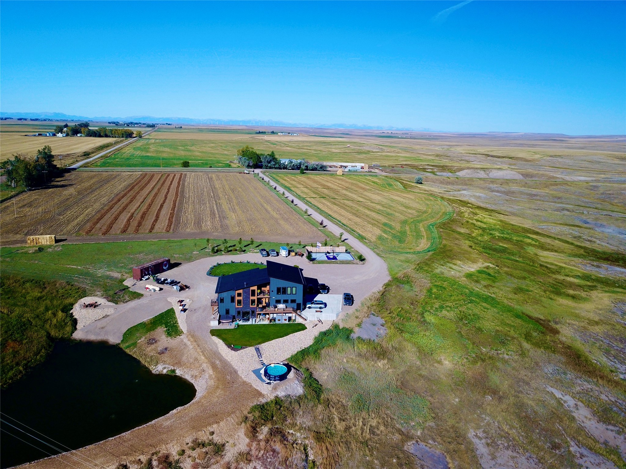1587 Highway 431