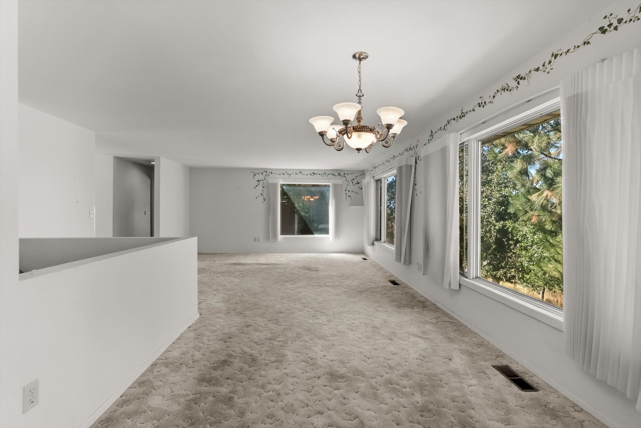 904 Simons Drive
