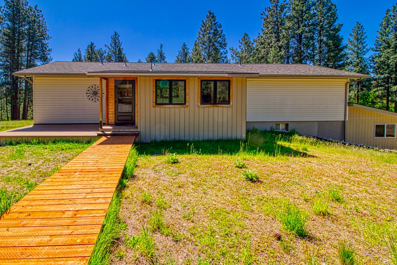 390 N Gold Creek Loop