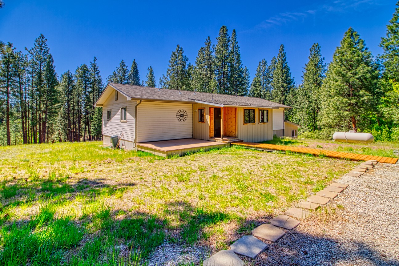 390 N Gold Creek Loop