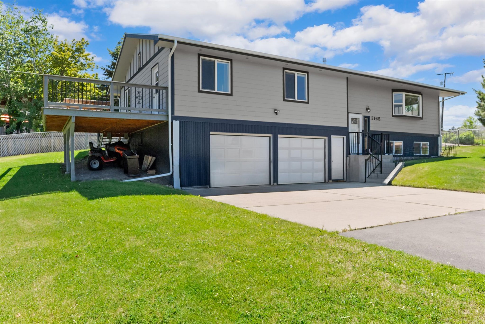 3165 Lamoreux Lane