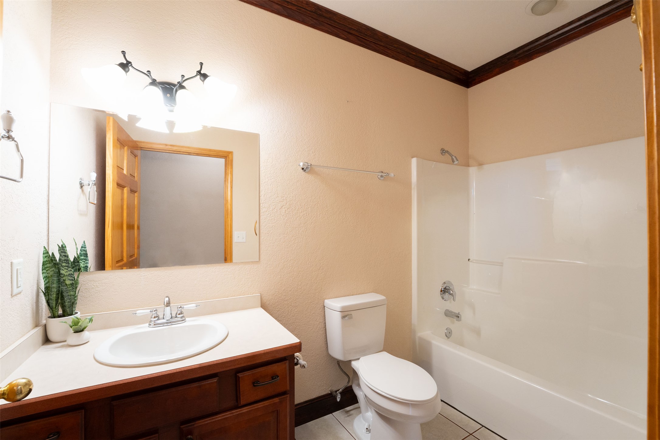 Ronan, Montana 59864, United States, 5 Bedrooms Bedrooms, ,4 BathroomsBathrooms,Residential,Active,154395