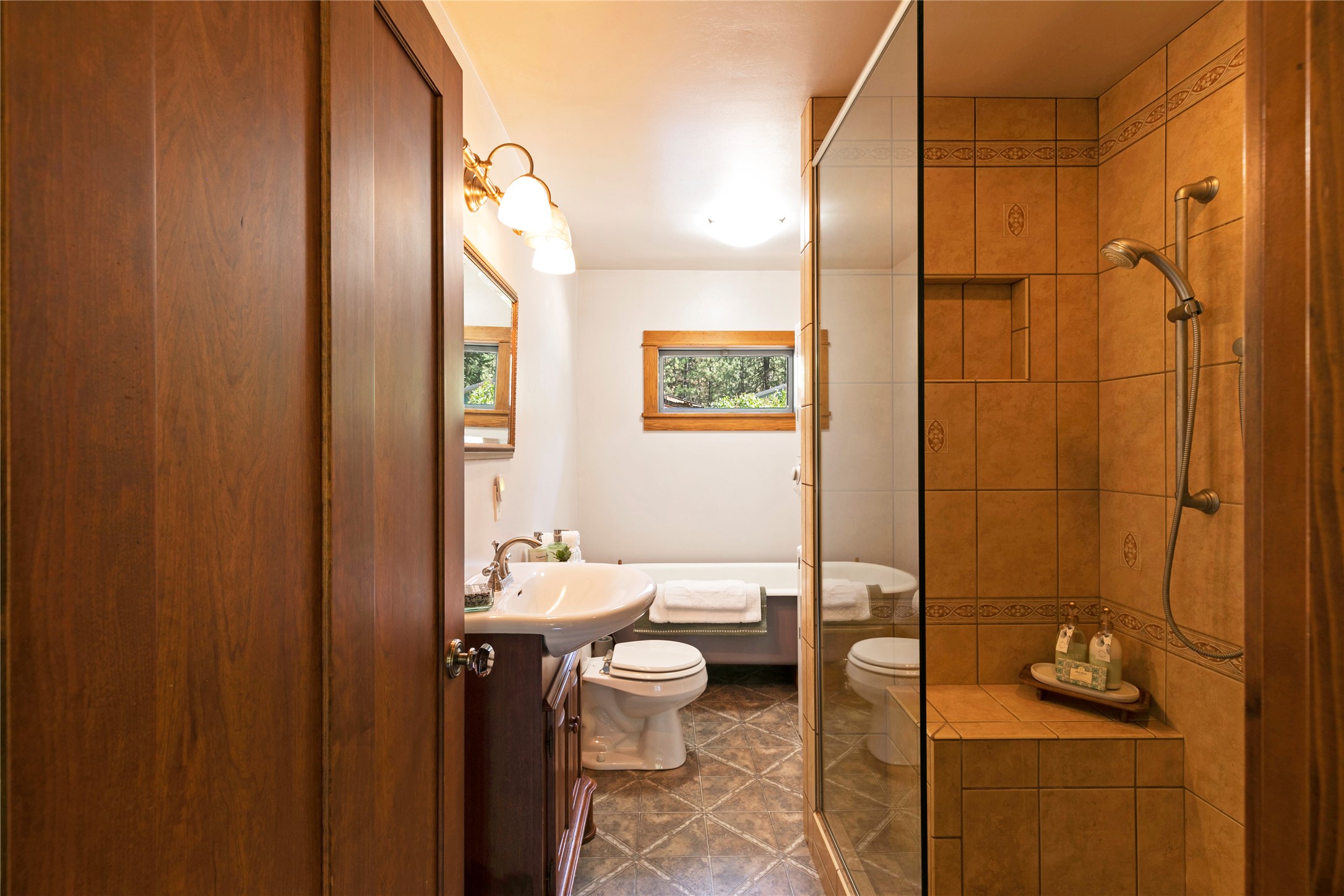 Huson, Montana 59846, United States, 2 Bedrooms Bedrooms, ,1 BathroomBathrooms,Residential,Active,210700