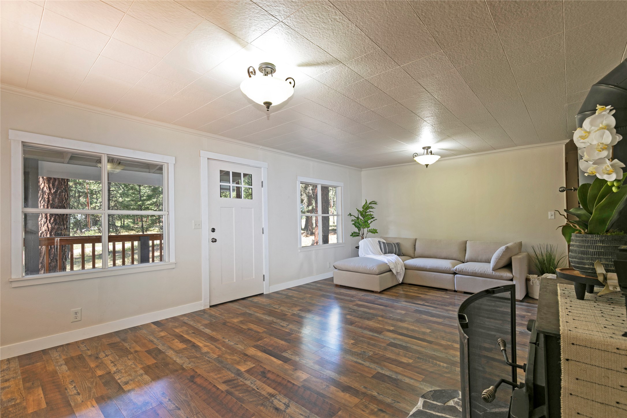 Huson, Montana 59846, United States, 2 Bedrooms Bedrooms, ,1 BathroomBathrooms,Residential,Active,210700