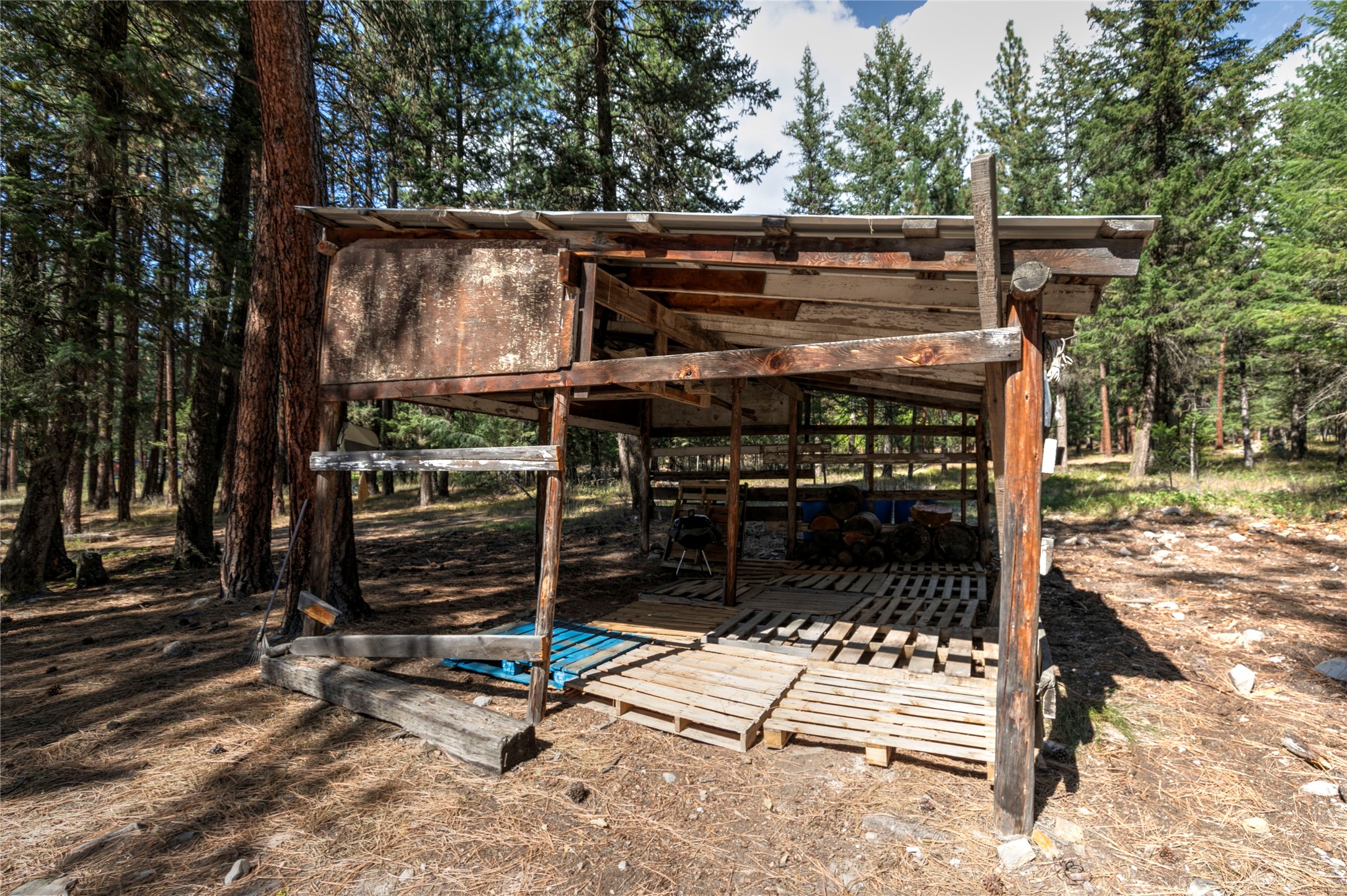 Huson, Montana 59846, United States, 2 Bedrooms Bedrooms, ,1 BathroomBathrooms,Residential,Active,210700