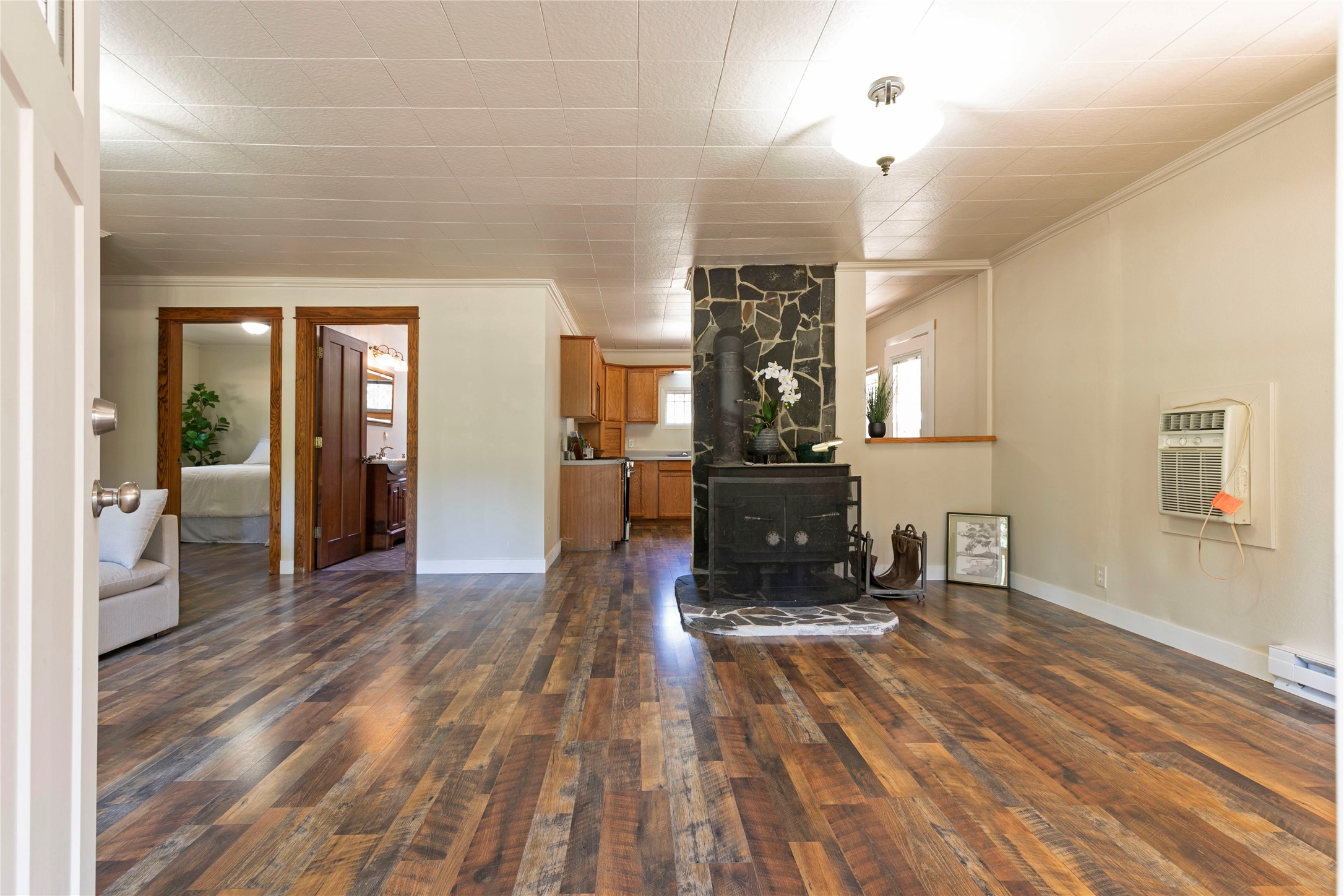 Huson, Montana 59846, United States, 2 Bedrooms Bedrooms, ,1 BathroomBathrooms,Residential,Active,210700