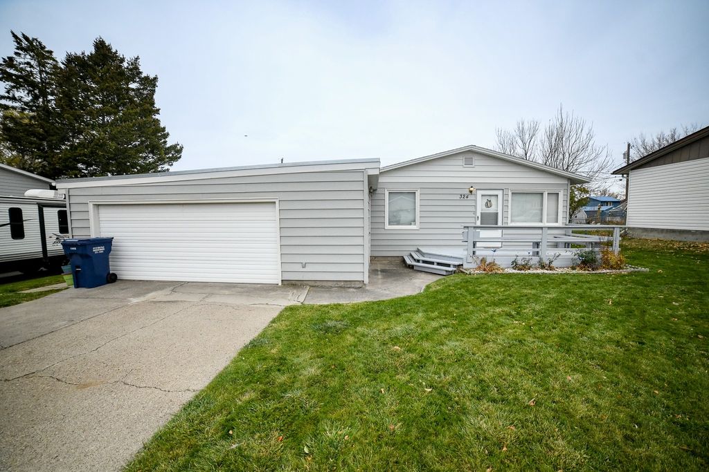 Photo of 324 Riverview 4 W, Great Falls, MT 59404 (MLS # 30060863)