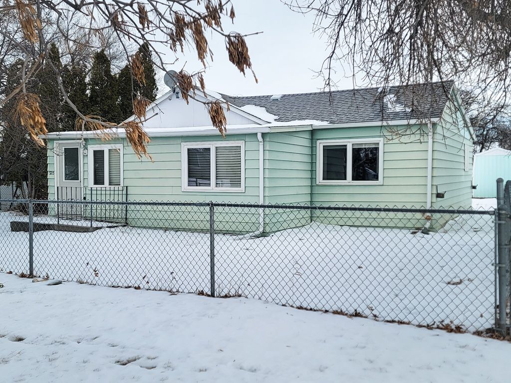 Photo of 3715 1st Avenue S, Great Falls, MT 59401 (MLS # 30066330)