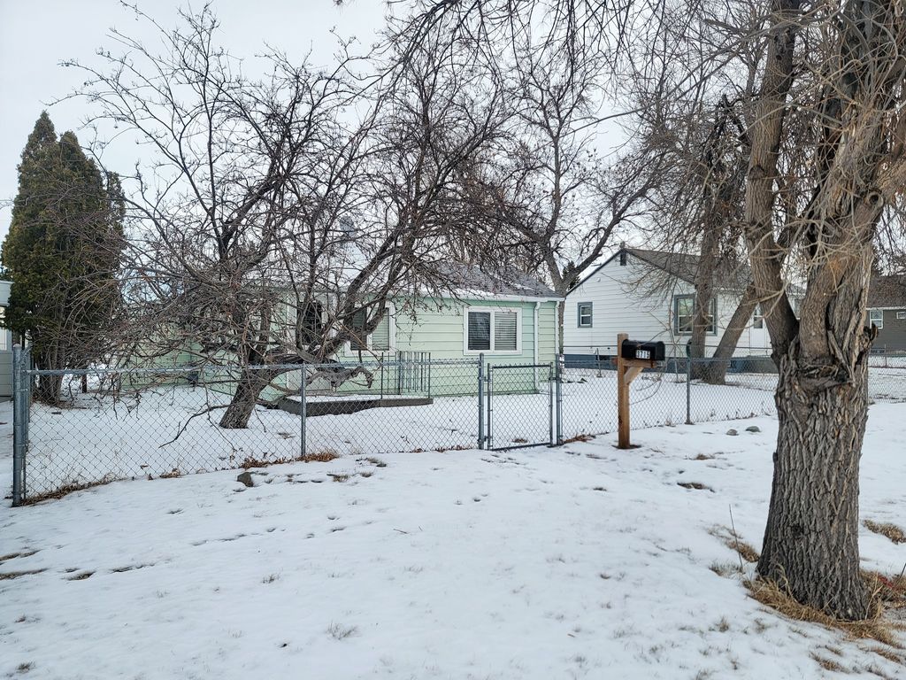 Photo of 3715 1st Avenue S, Great Falls, MT 59401 (MLS # 30066330)