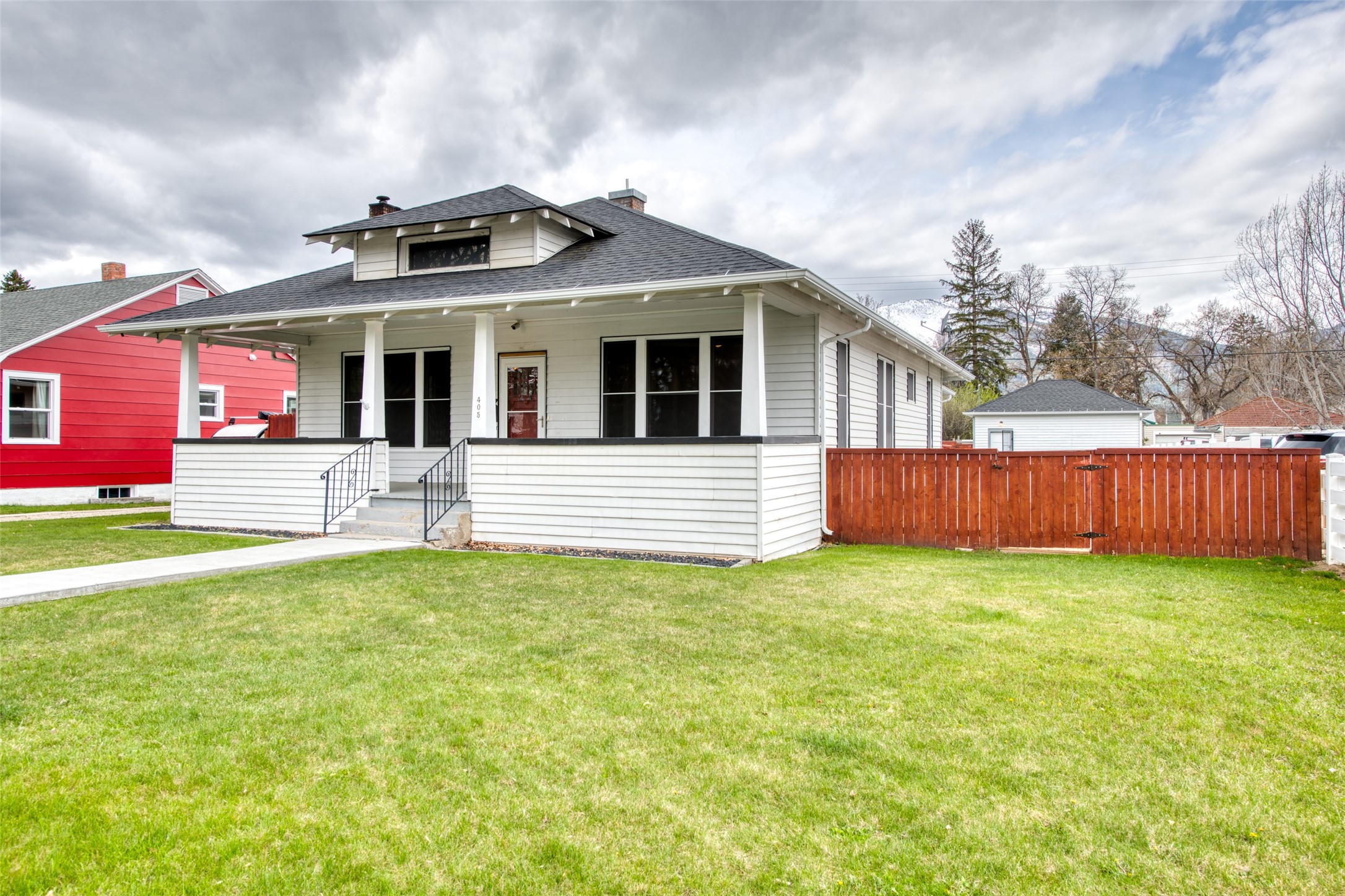 Hamilton, Montana 59840, United States, 2 Bedrooms Bedrooms, ,2 BathroomsBathrooms,Residential,Pending,59840