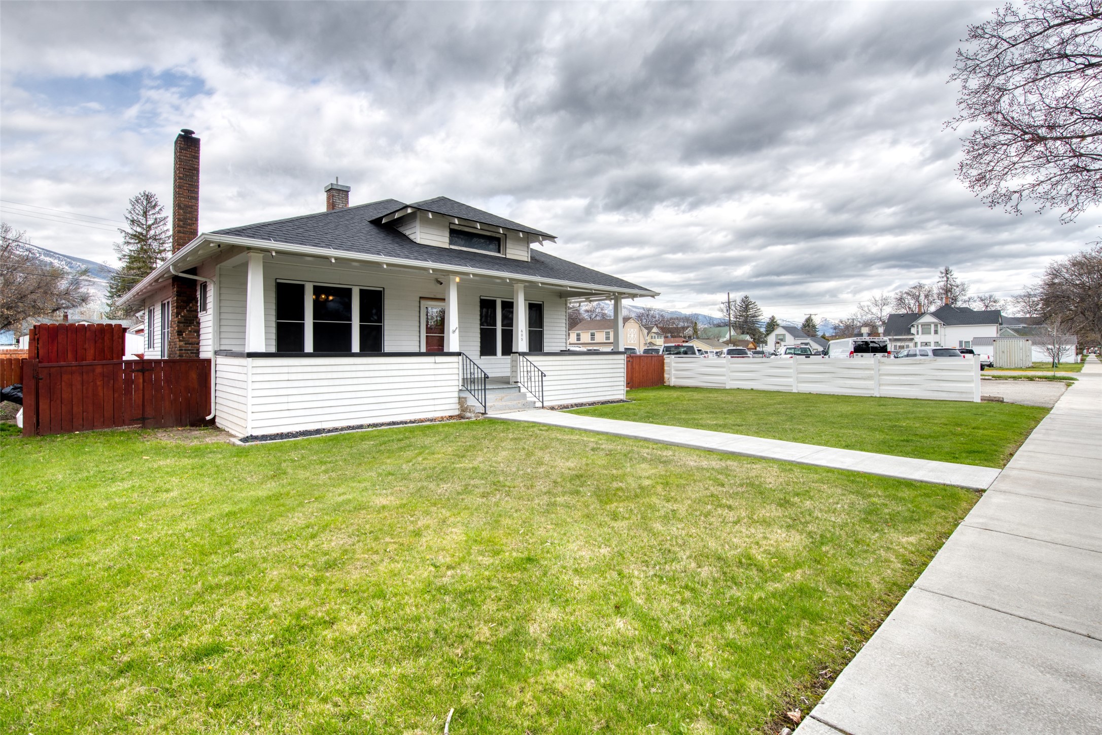 Hamilton, Montana 59840, United States, 2 Bedrooms Bedrooms, ,2 BathroomsBathrooms,Residential,Pending,59840