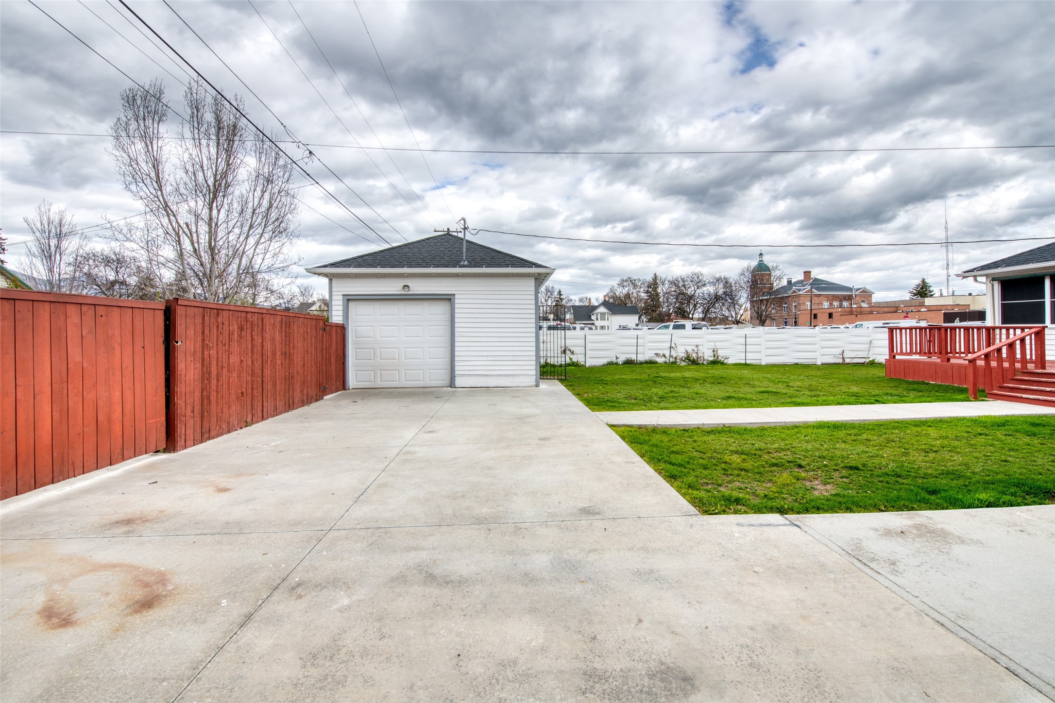 Hamilton, Montana 59840, United States, 2 Bedrooms Bedrooms, ,2 BathroomsBathrooms,Residential,Pending,59840