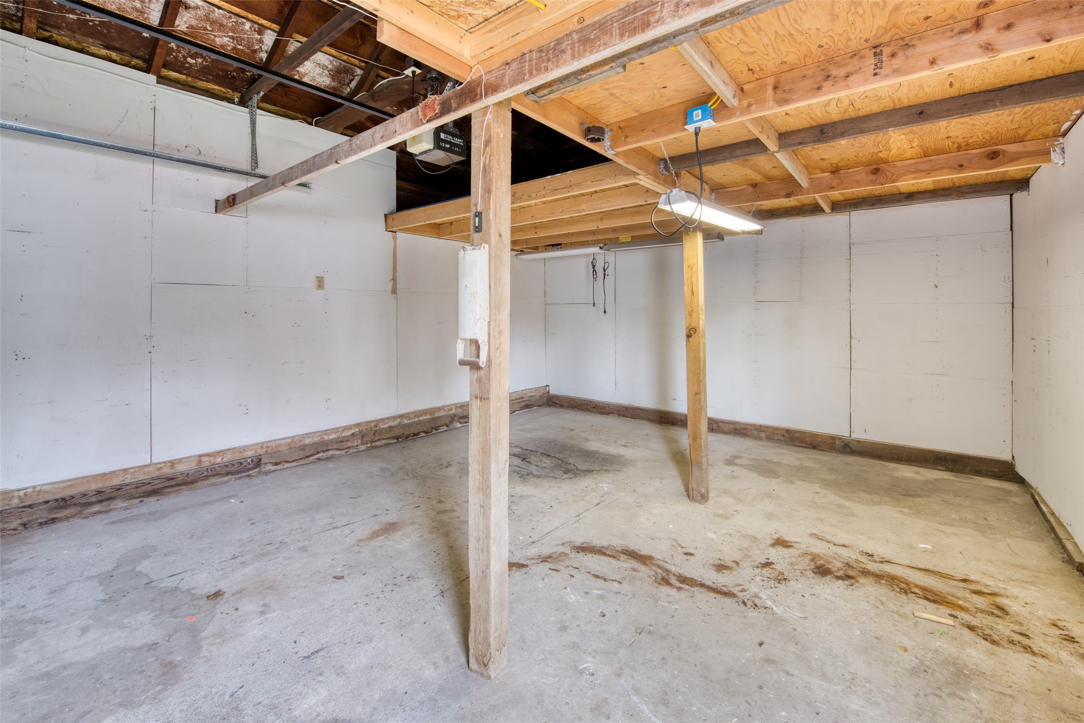 Hamilton, Montana 59840, United States, 2 Bedrooms Bedrooms, ,2 BathroomsBathrooms,Residential,Pending,59840