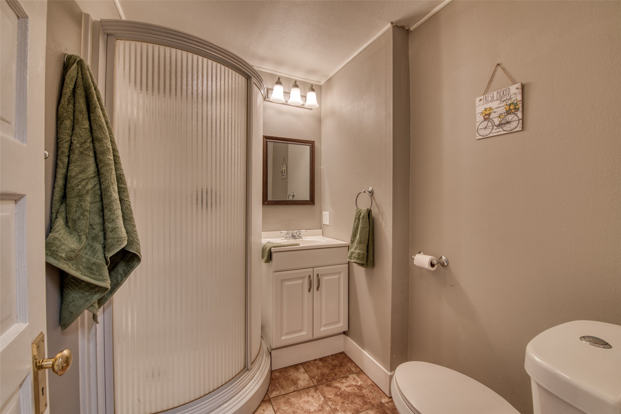 Hamilton, Montana 59840, United States, 2 Bedrooms Bedrooms, ,2 BathroomsBathrooms,Residential,Pending,59840