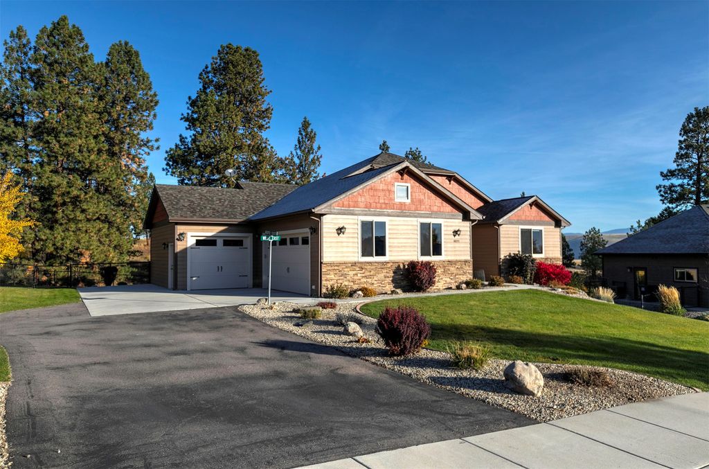 Photo of 10291 Coulter Pine Street, Lolo, MT 59847 (MLS # 30071119)