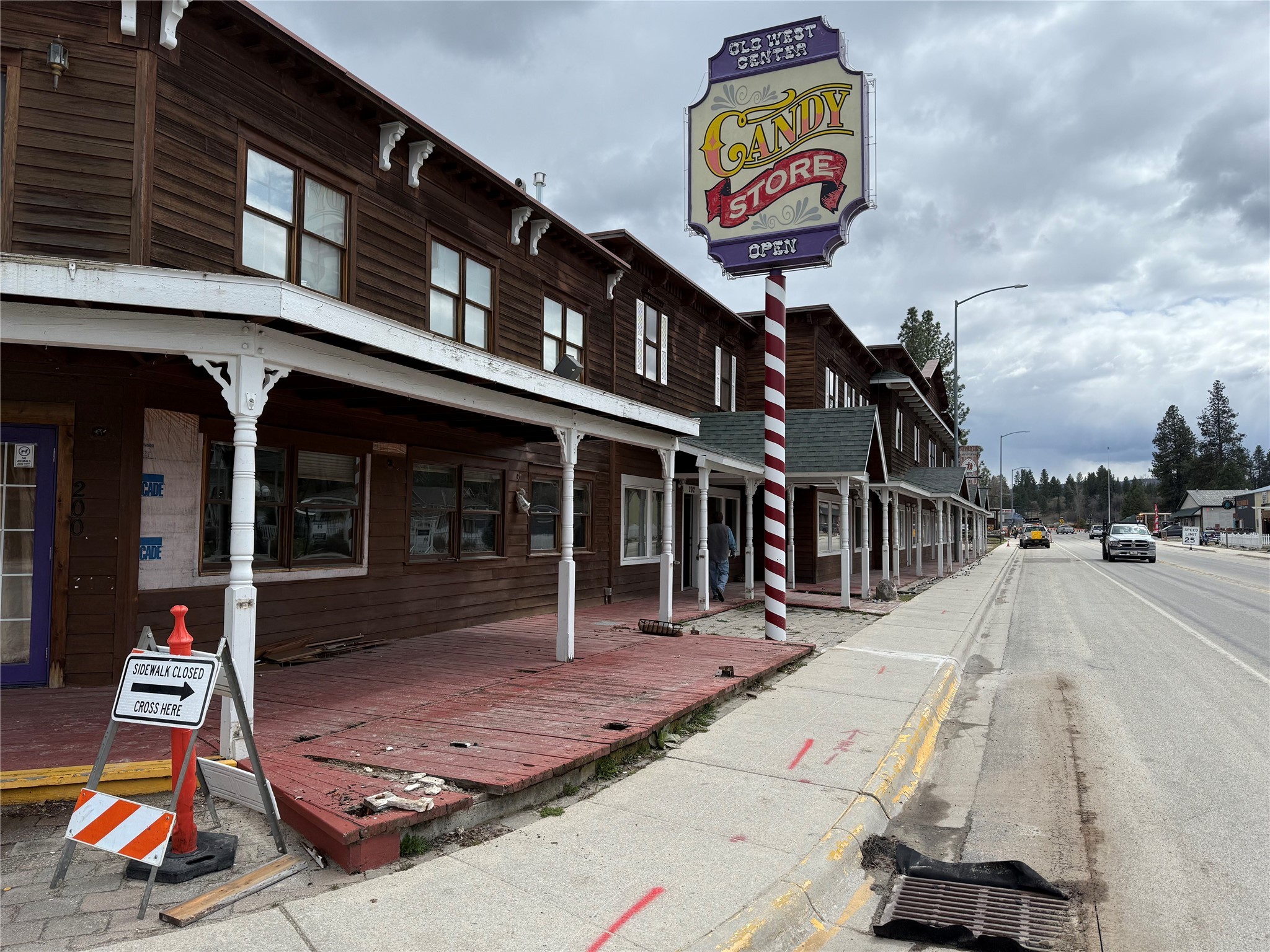 200, 206, 208, and Nhn S Main Street