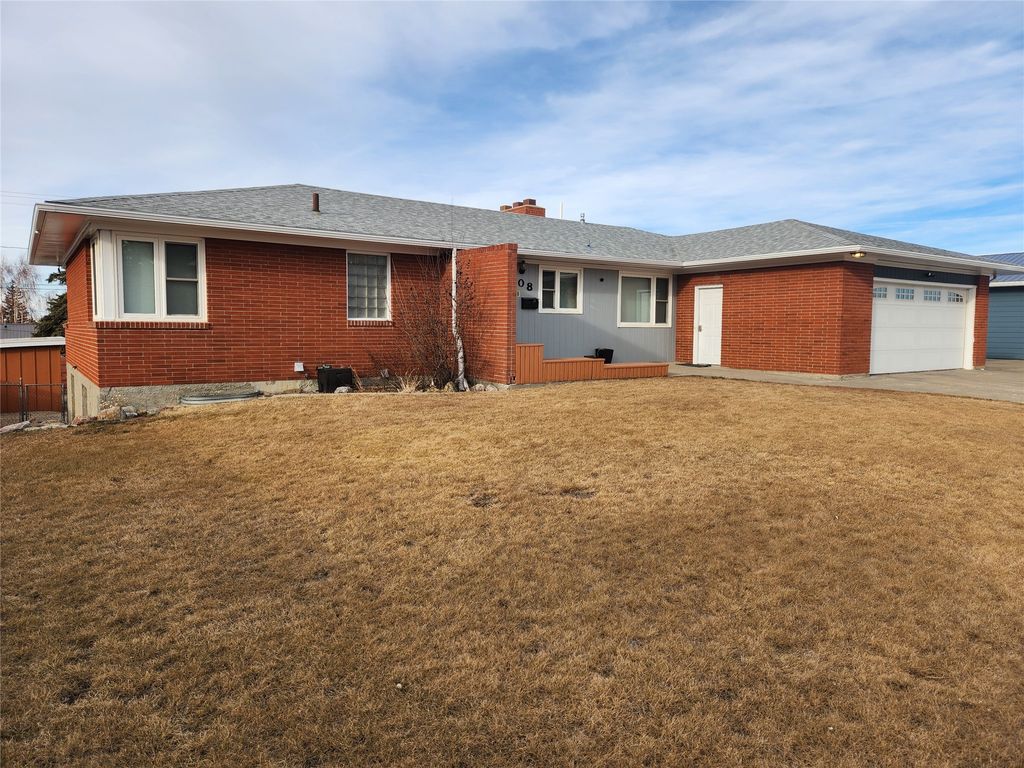 Photo of 308 9th Avenue SE, Cut Bank, MT 59427 (MLS # 30063828)