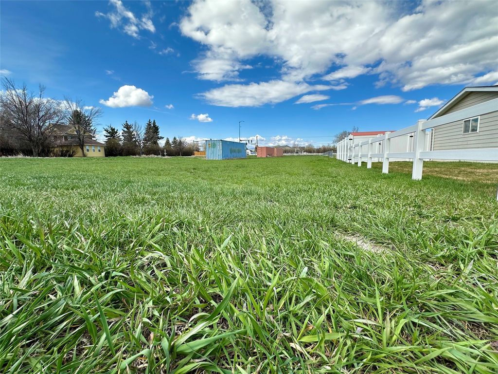 Photo of 4055 N Montana Avenue, Helena, MT 59602 (MLS # 30061485)
