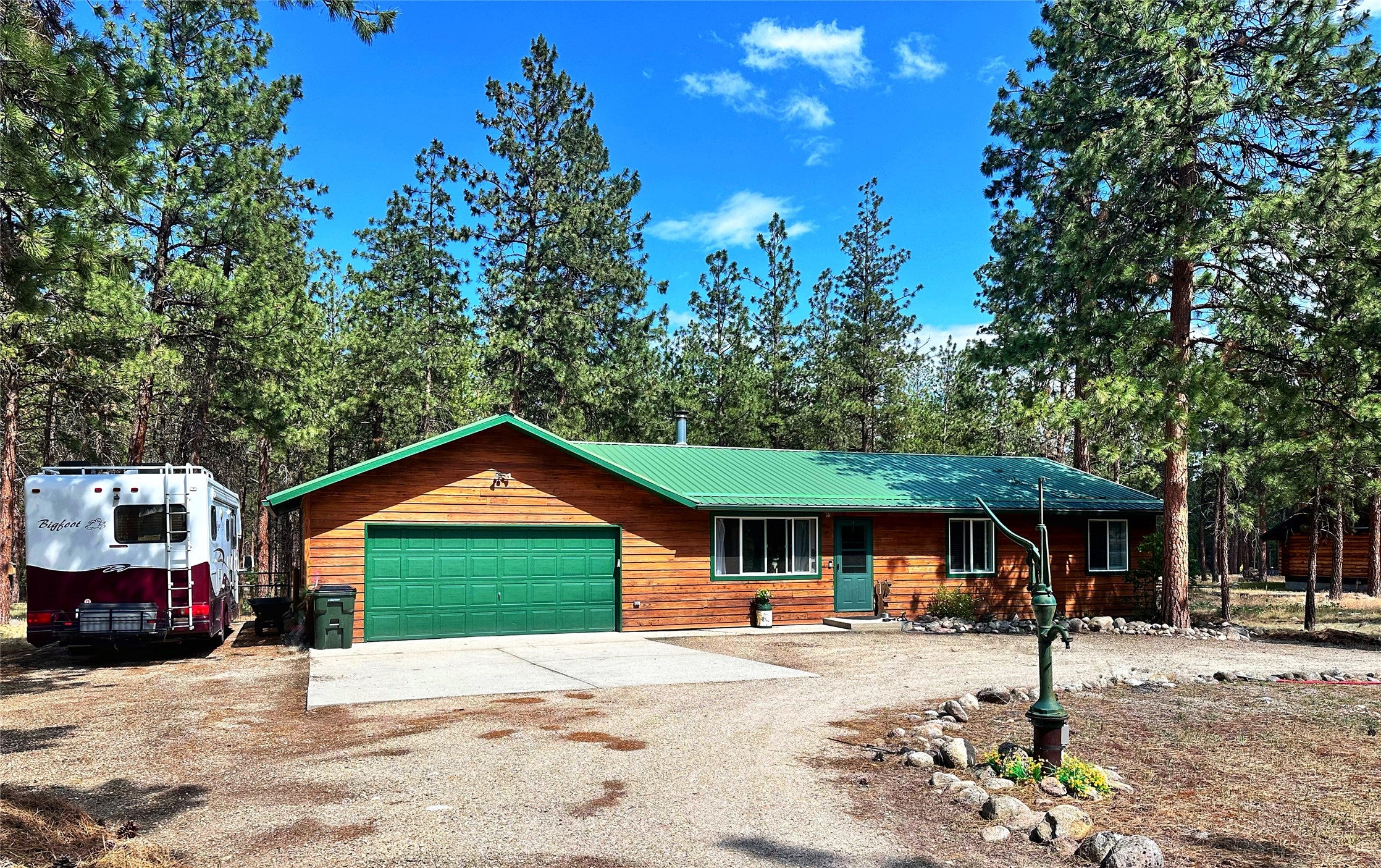 822 Little Lion Road