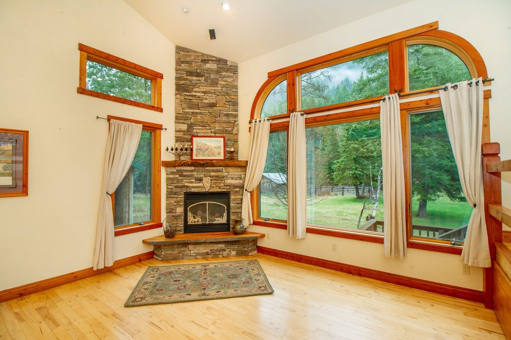 Photo of 187 Blaine Mountain Road, Kalispell, MT 59901 (MLS # 30067464)