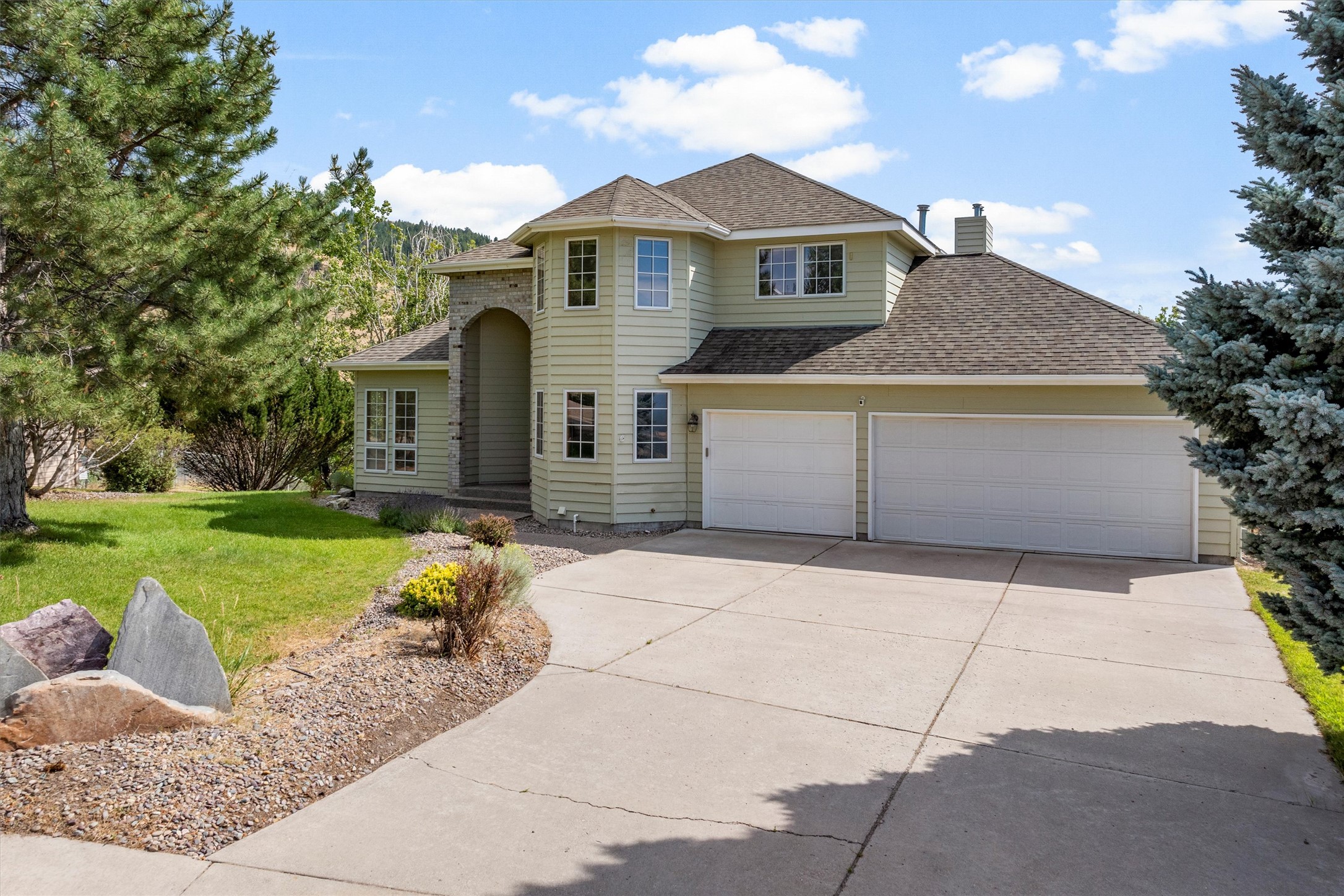 121 Southridge Drive