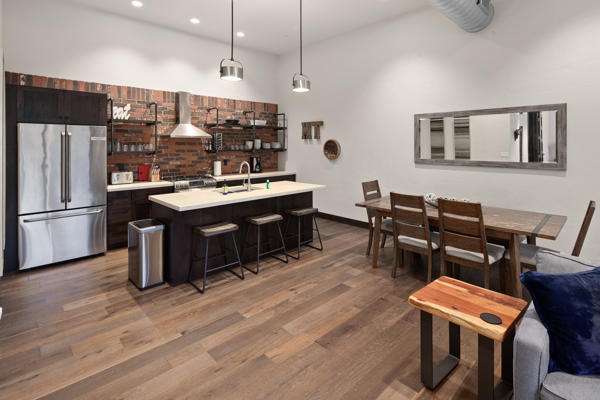 214 E 2nd Street 201