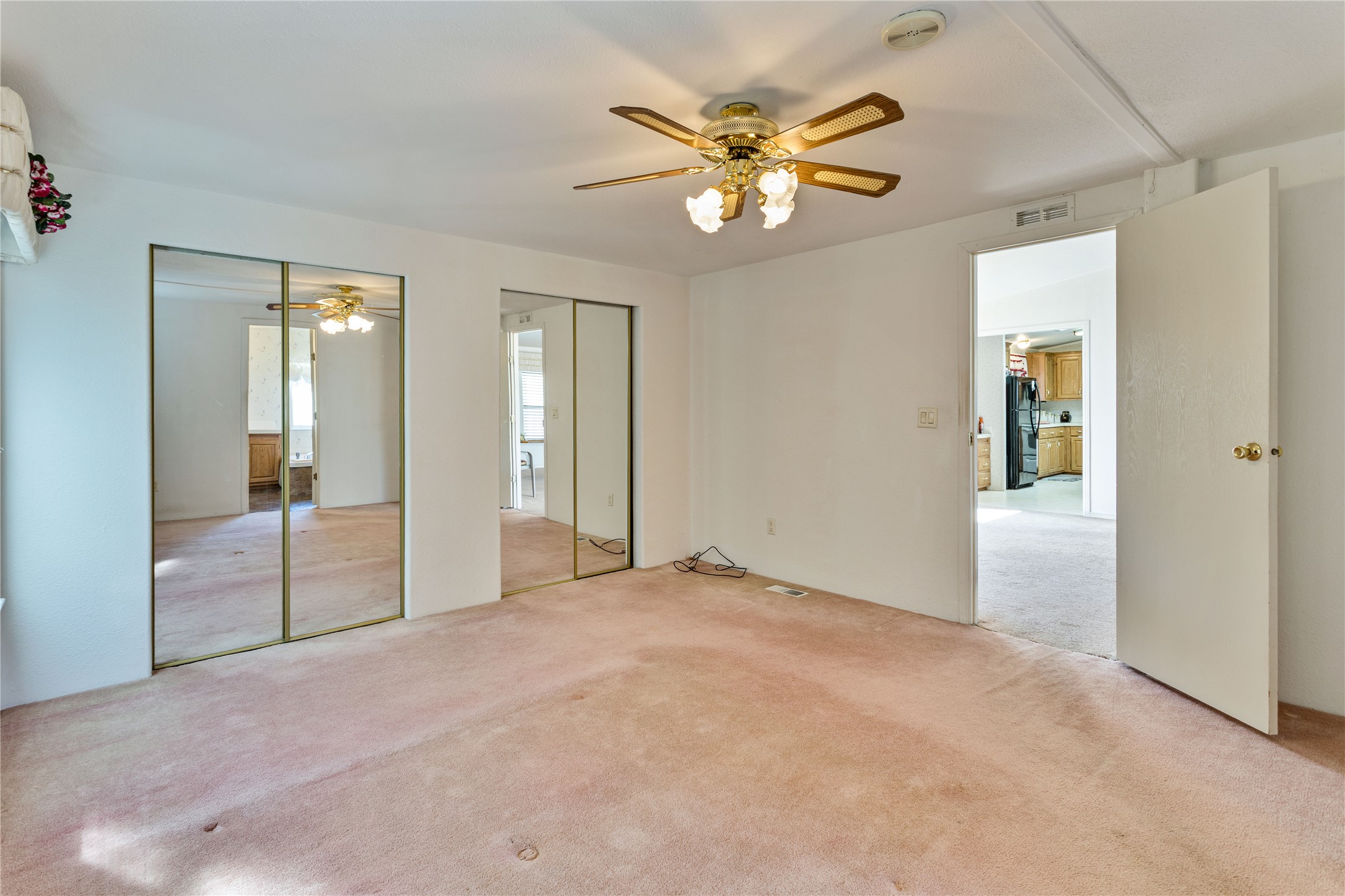 Victor, Montana 59875, United States, 4 Bedrooms Bedrooms, ,3 BathroomsBathrooms,Residential,Pending,113978