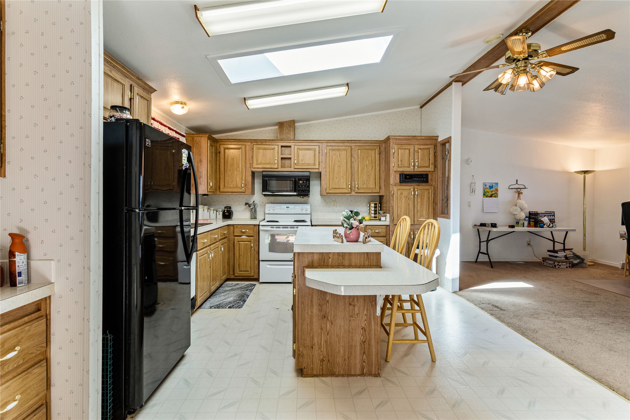 Victor, Montana 59875, United States, 4 Bedrooms Bedrooms, ,3 BathroomsBathrooms,Residential,Pending,113978