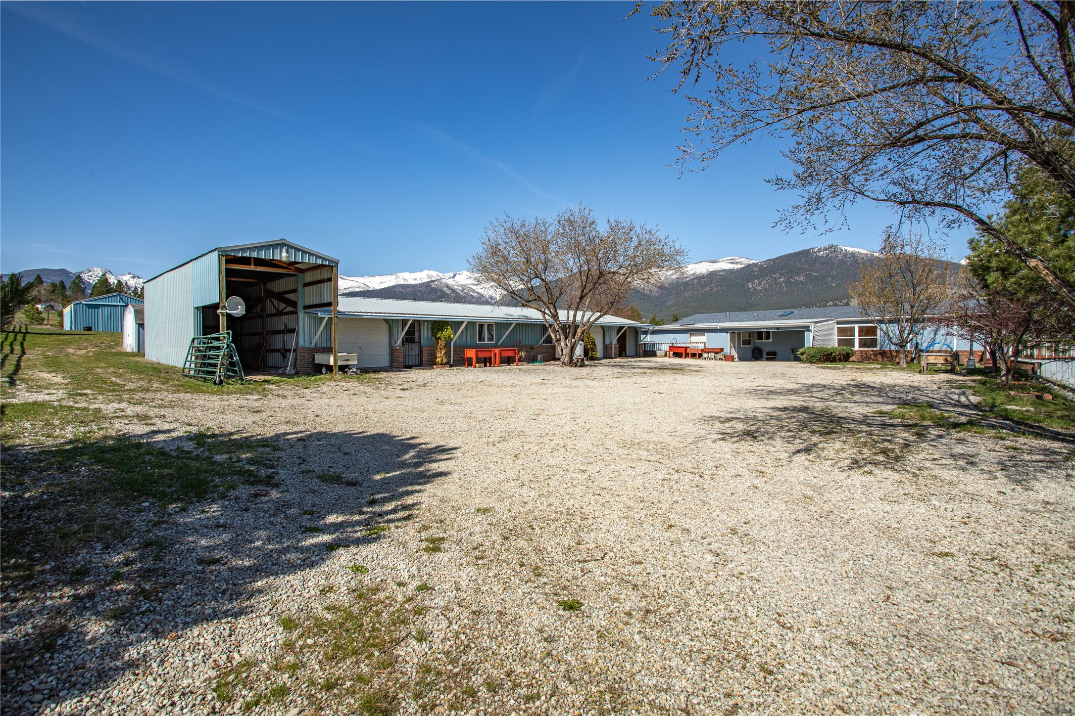 Victor, Montana 59875, United States, 4 Bedrooms Bedrooms, ,3 BathroomsBathrooms,Residential,Pending,113978