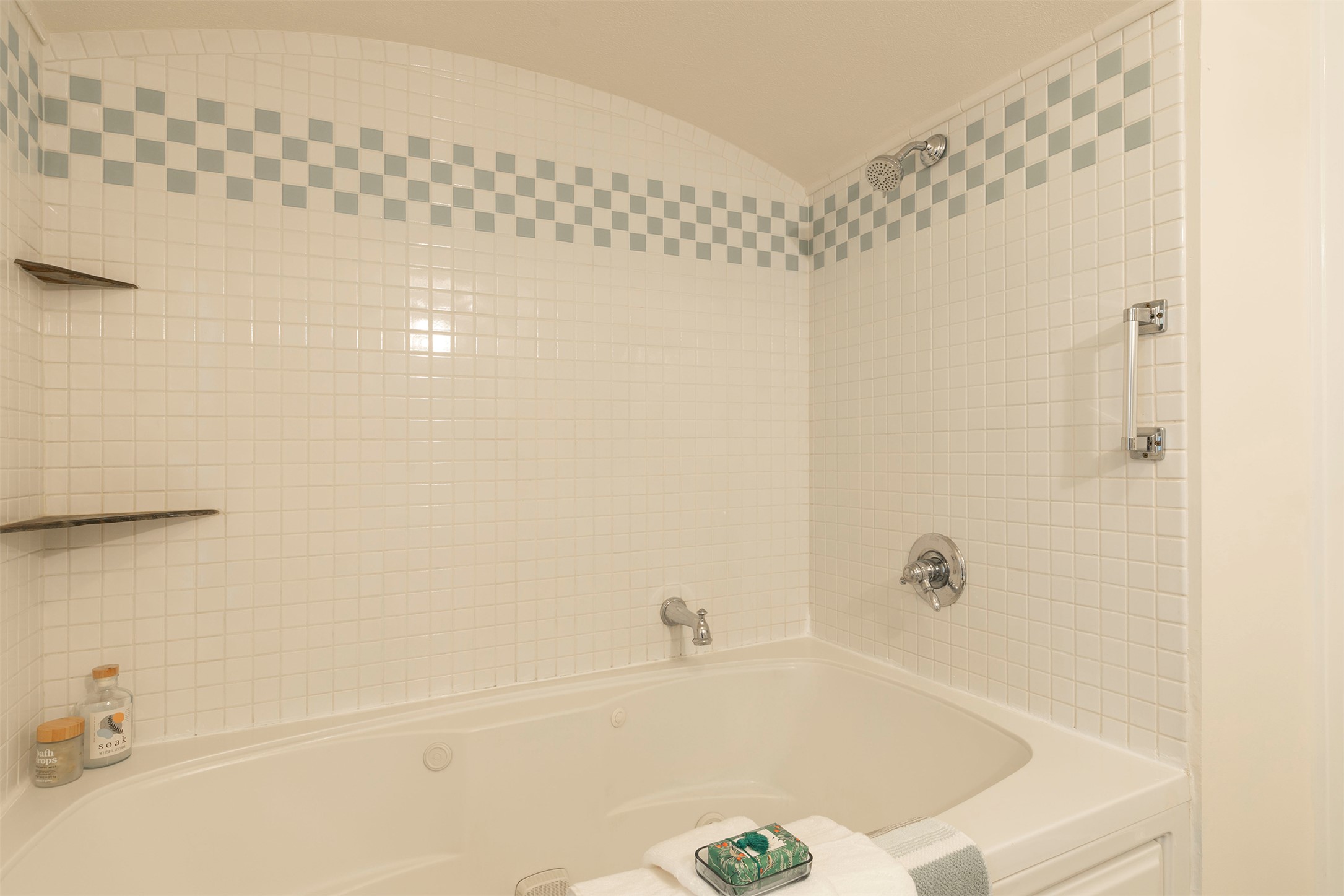 Missoula, Montana 59801, United States, 4 Bedrooms Bedrooms, ,3 BathroomsBathrooms,Residential,Active,127760