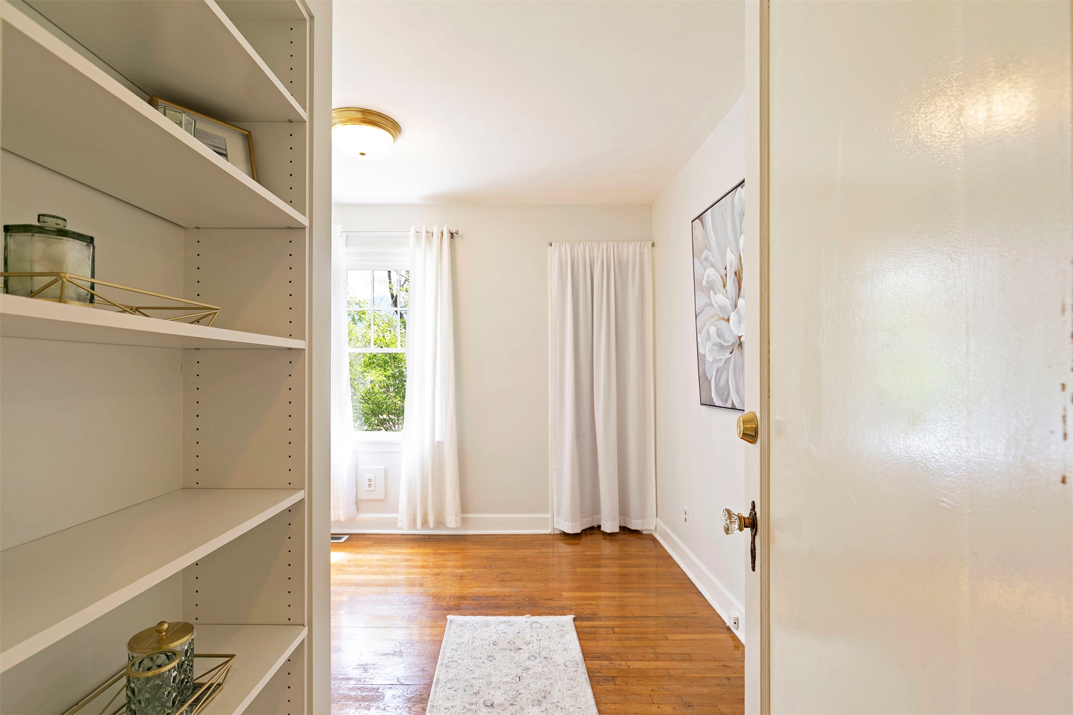 Missoula, Montana 59801, United States, 4 Bedrooms Bedrooms, ,3 BathroomsBathrooms,Residential,Active,127760