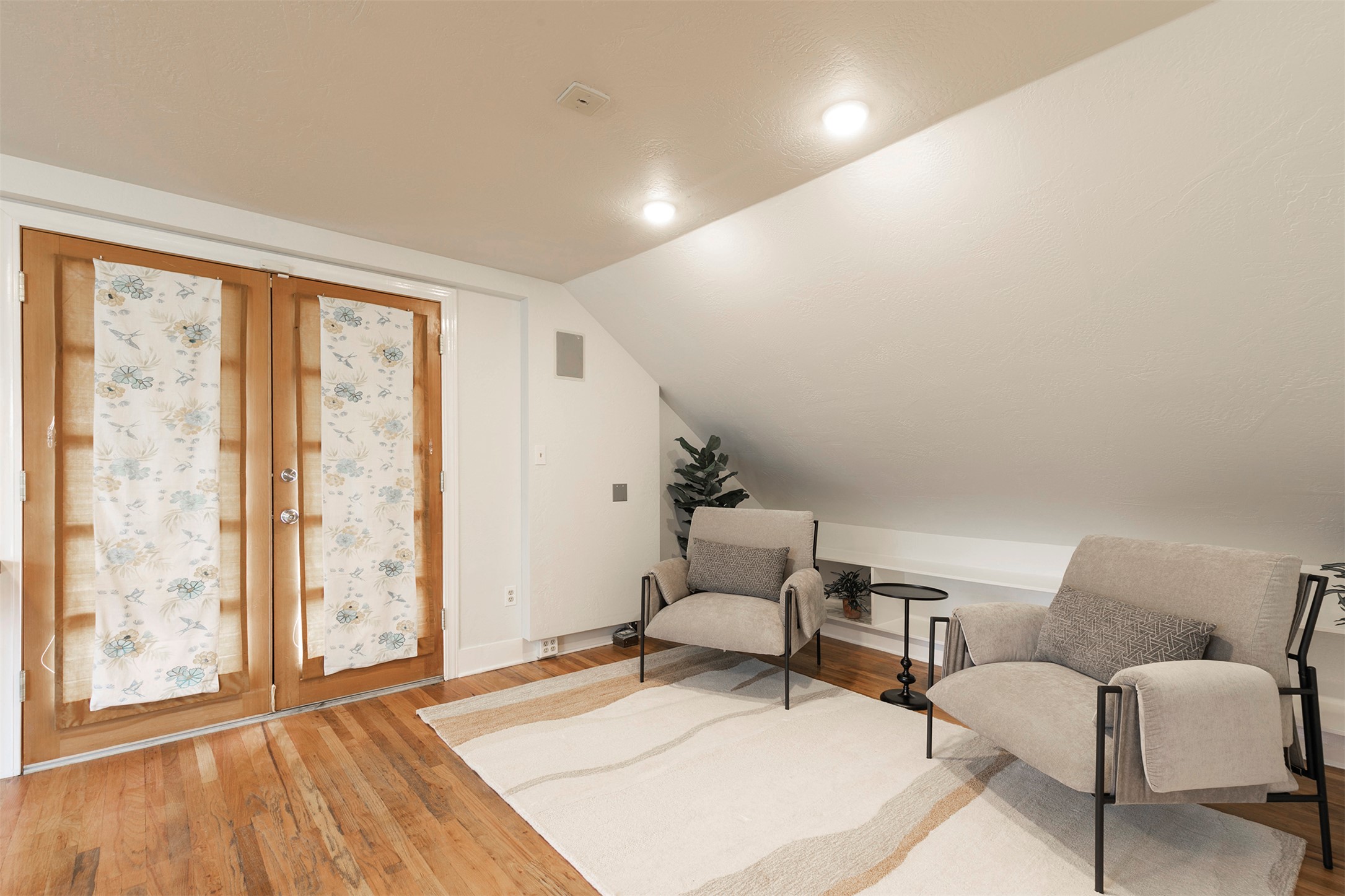 Missoula, Montana 59801, United States, 4 Bedrooms Bedrooms, ,3 BathroomsBathrooms,Residential,Active,127760