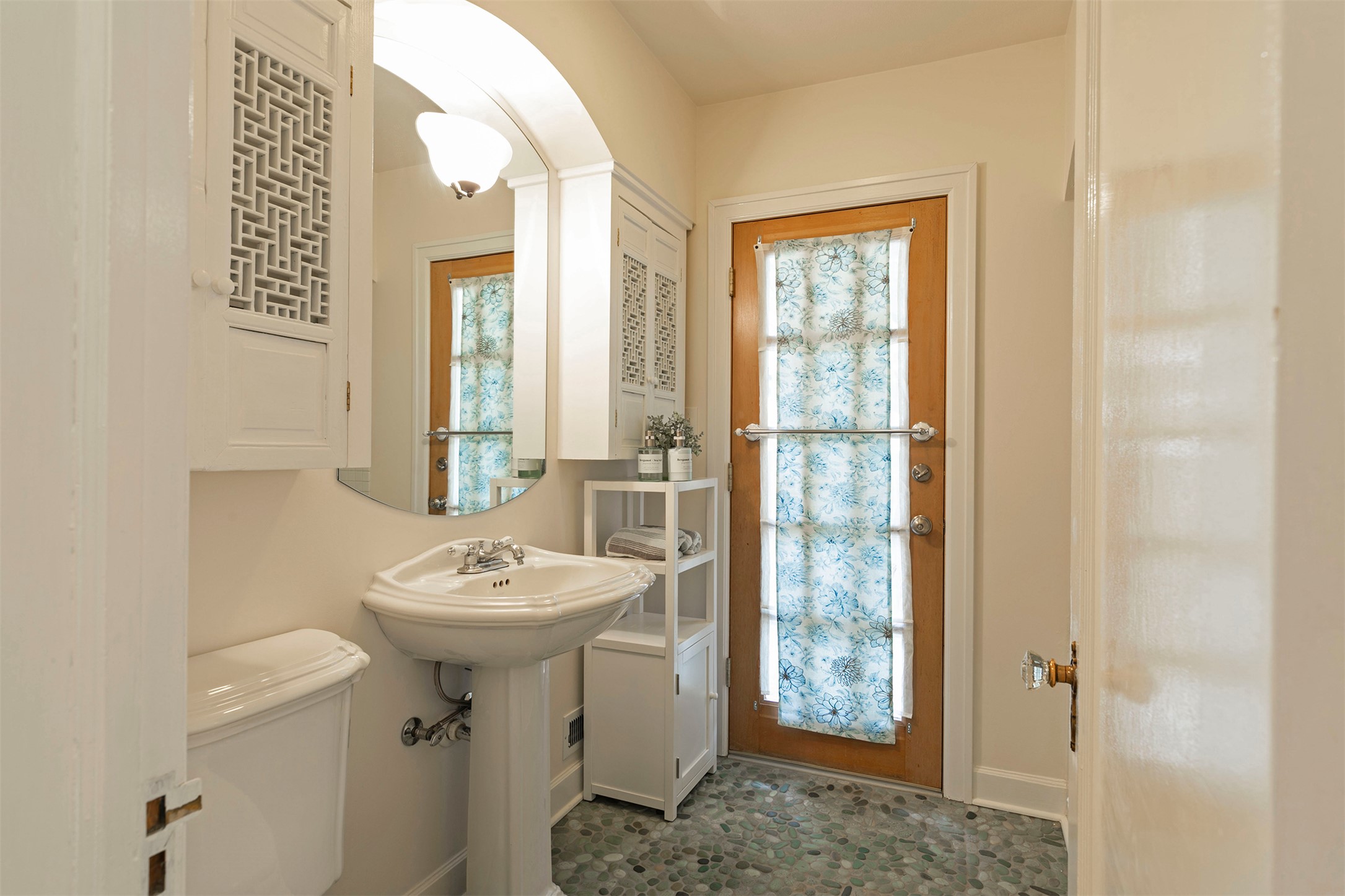 Missoula, Montana 59801, United States, 4 Bedrooms Bedrooms, ,3 BathroomsBathrooms,Residential,Active,127760