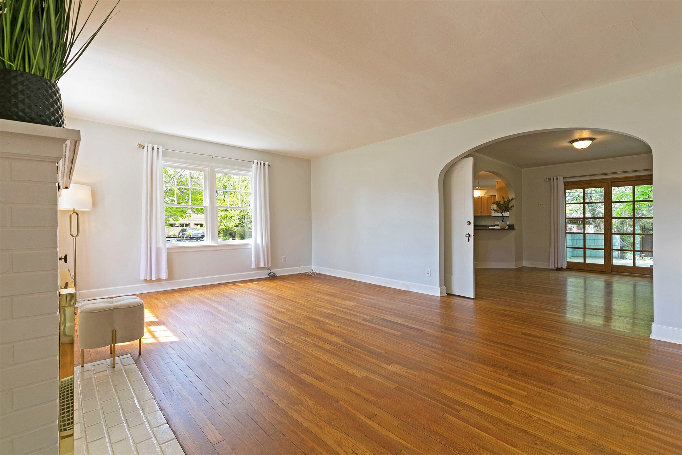 Missoula, Montana 59801, United States, 4 Bedrooms Bedrooms, ,3 BathroomsBathrooms,Residential,Active,127760