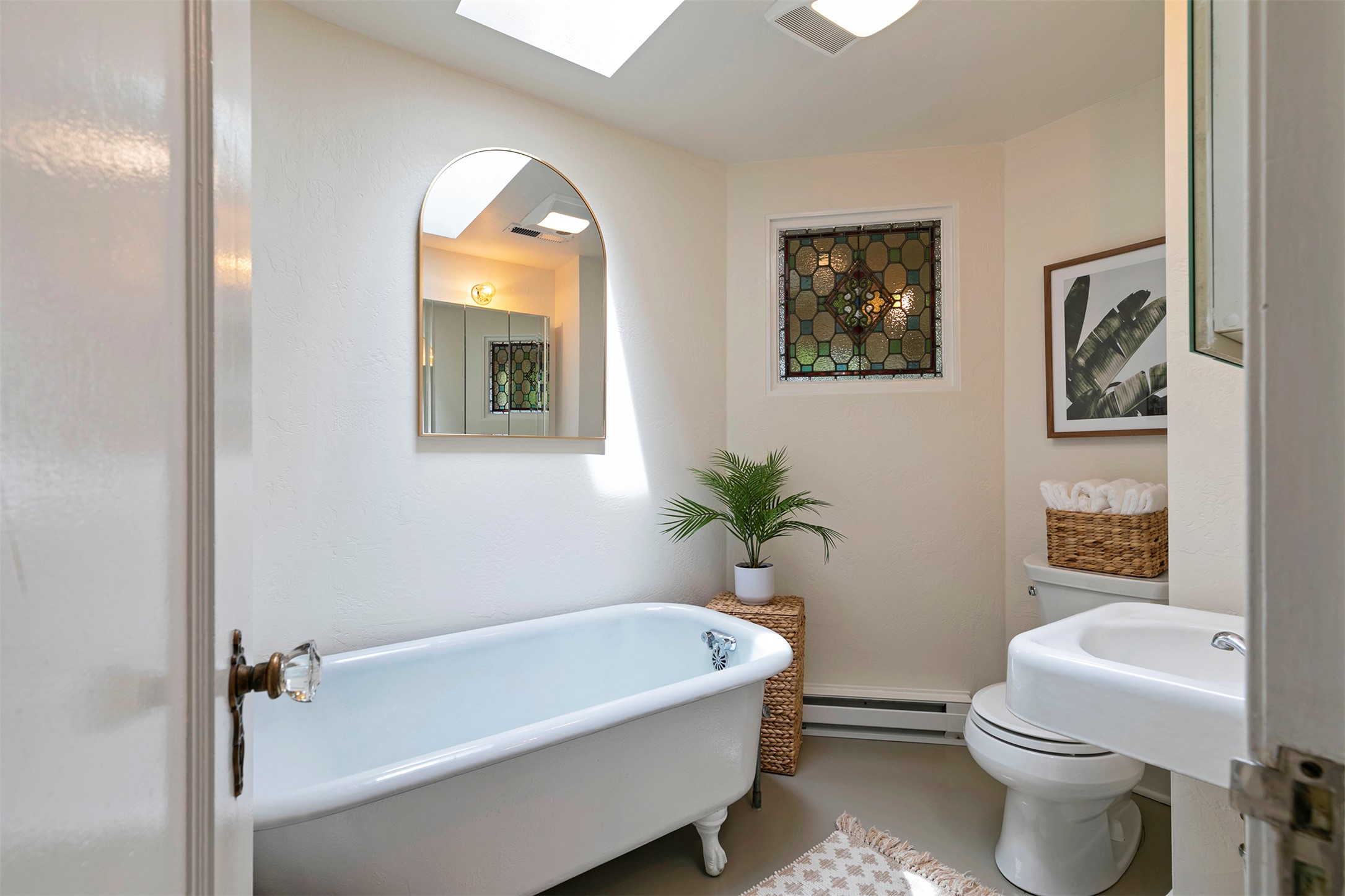 Missoula, Montana 59801, United States, 4 Bedrooms Bedrooms, ,3 BathroomsBathrooms,Residential,Active,127760