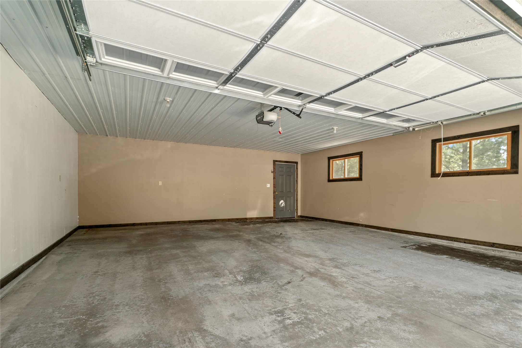 Clancy, Montana 59634, United States, 4 Bedrooms Bedrooms, ,3 BathroomsBathrooms,Residential,Active,182299