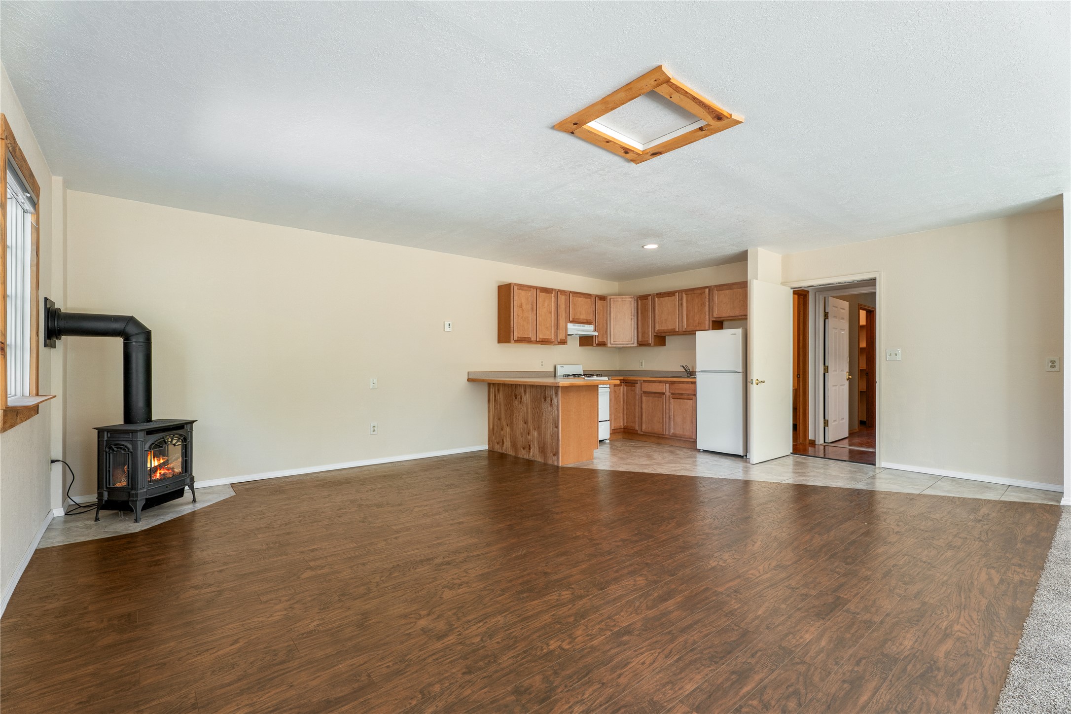 Clancy, Montana 59634, United States, 4 Bedrooms Bedrooms, ,3 BathroomsBathrooms,Residential,Active,182299