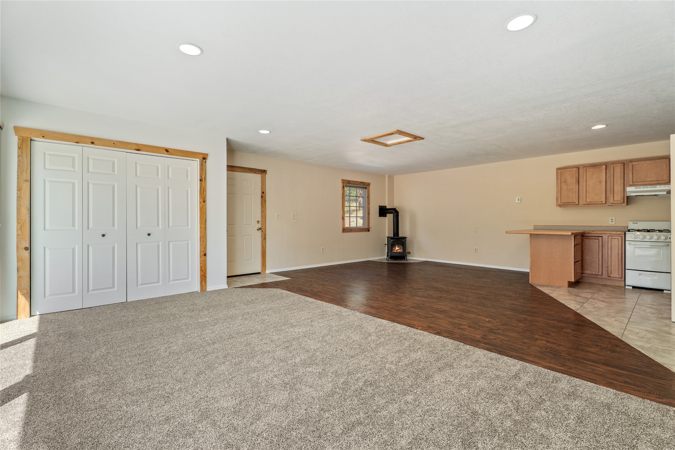 Clancy, Montana 59634, United States, 4 Bedrooms Bedrooms, ,3 BathroomsBathrooms,Residential,Active,182299