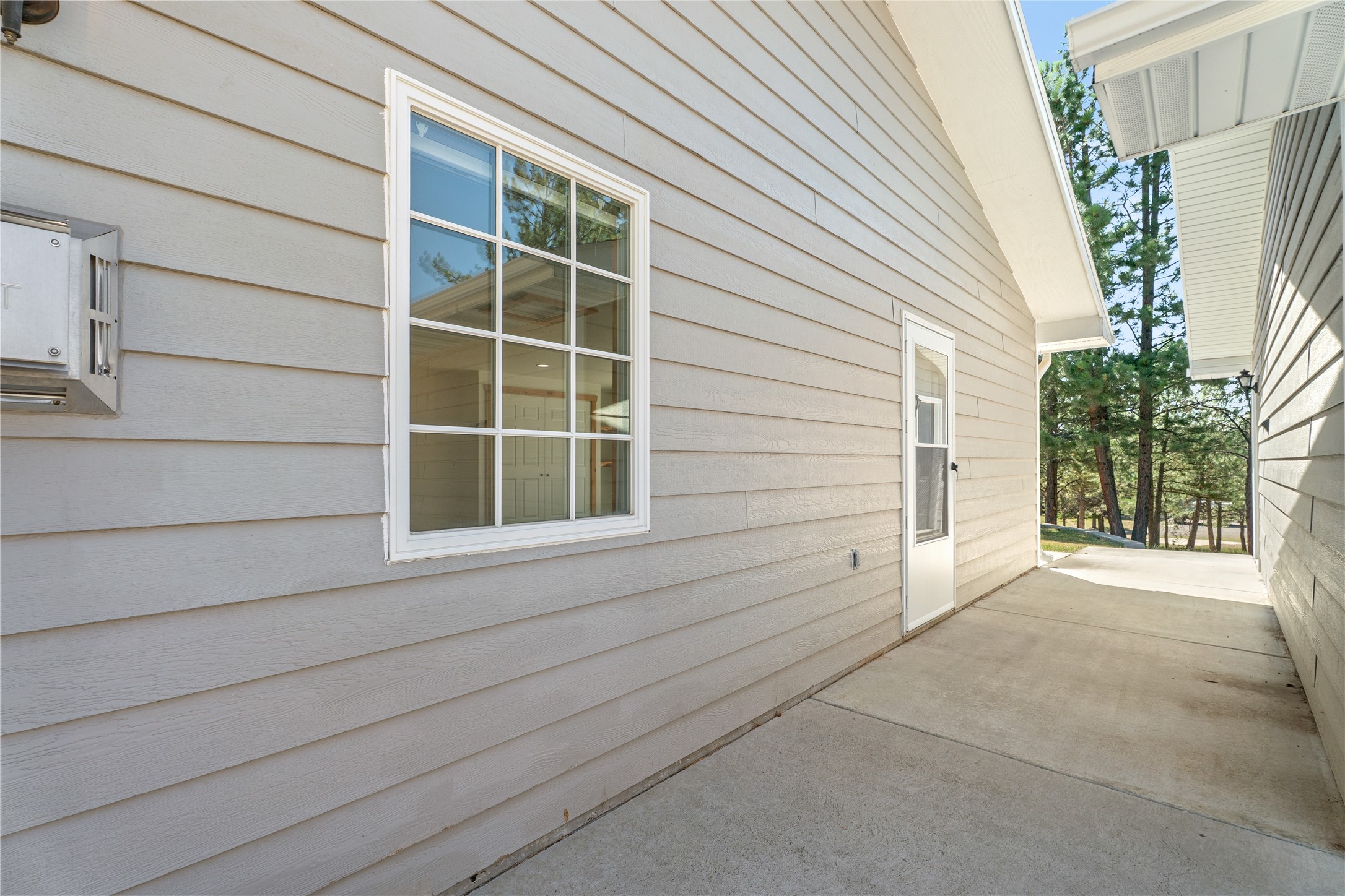 Clancy, Montana 59634, United States, 4 Bedrooms Bedrooms, ,3 BathroomsBathrooms,Residential,Active,182299